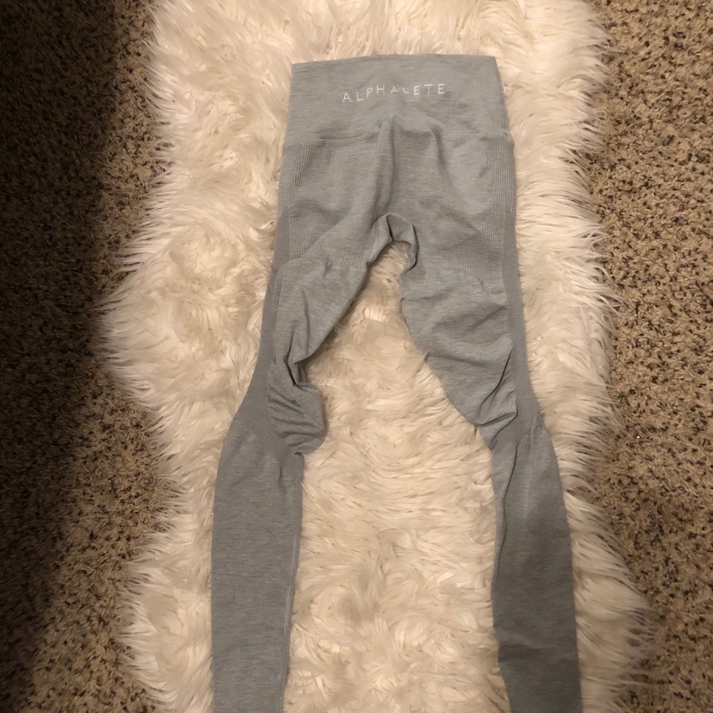 Alphalete Legging - Aero Legging in Cloud Grey